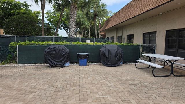 4965 E SABAL PALM Boulevard 403, Tamarac, FL 33319