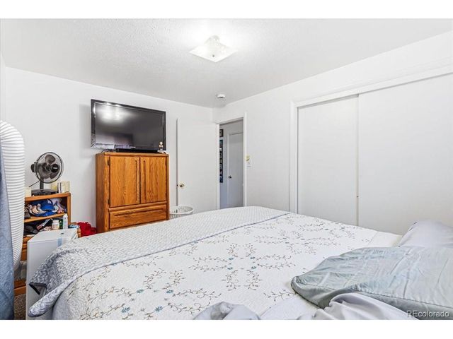 985 S Yukon St, Lakewood, CO 80226