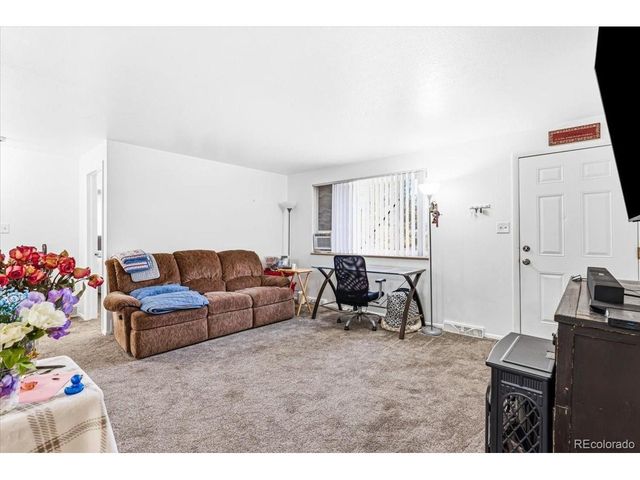 985 S Yukon St, Lakewood, CO 80226
