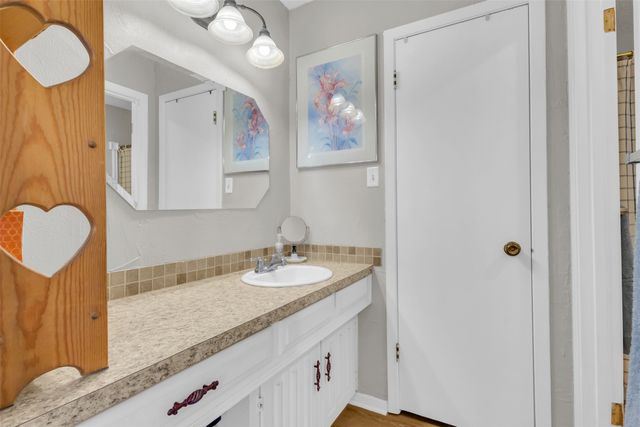 121 Falcon Lane, Hillsboro, TX 76645