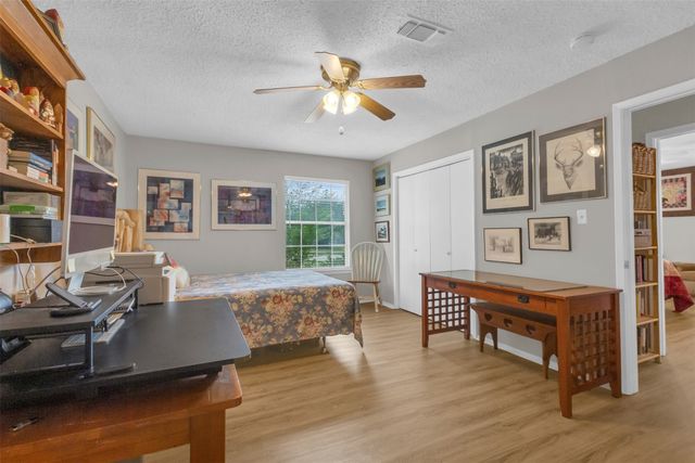 121 Falcon Lane, Hillsboro, TX 76645