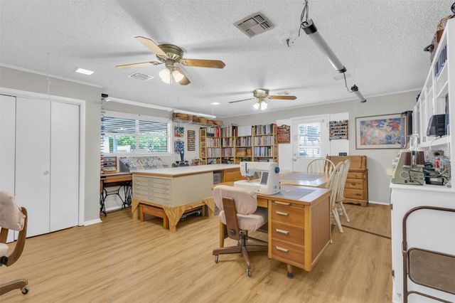 121 Falcon Lane, Hillsboro, TX 76645