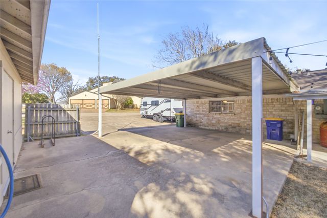 121 Falcon Lane, Hillsboro, TX 76645