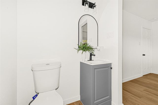 1722 Hidden Valley, Houston, TX 77088