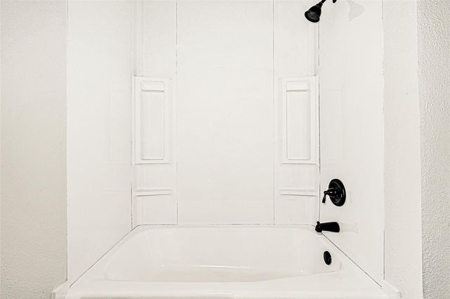 1722 Hidden Valley, Houston, TX 77088