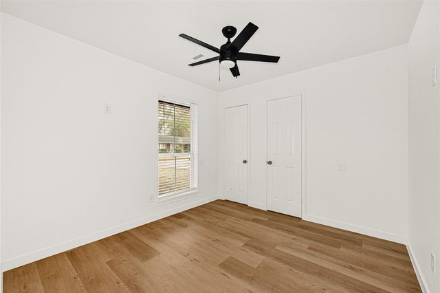 1722 Hidden Valley, Houston, TX 77088