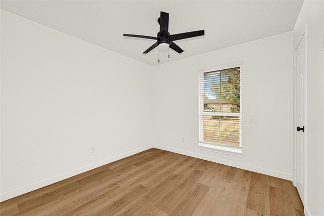 1722 Hidden Valley, Houston, TX 77088