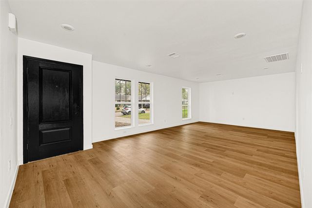 1722 Hidden Valley, Houston, TX 77088