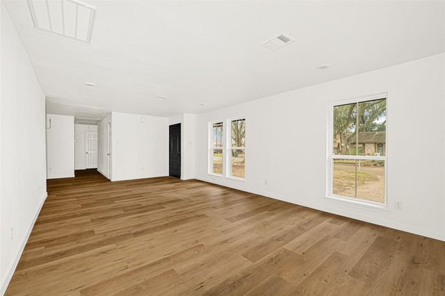 1722 Hidden Valley, Houston, TX 77088