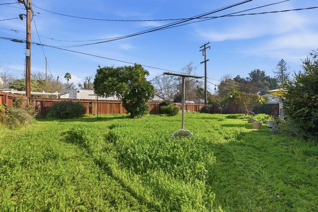 810 Hackberry Ave, Modesto, CA 95354