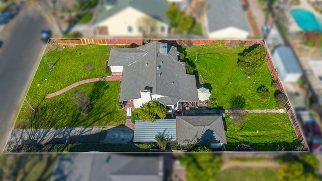 810 Hackberry Ave, Modesto, CA 95354