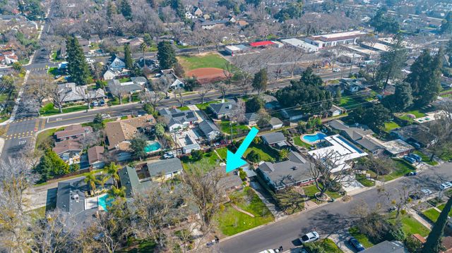 810 Hackberry Ave, Modesto, CA 95354