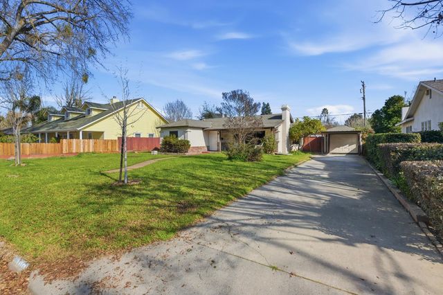 810 Hackberry Ave, Modesto, CA 95354