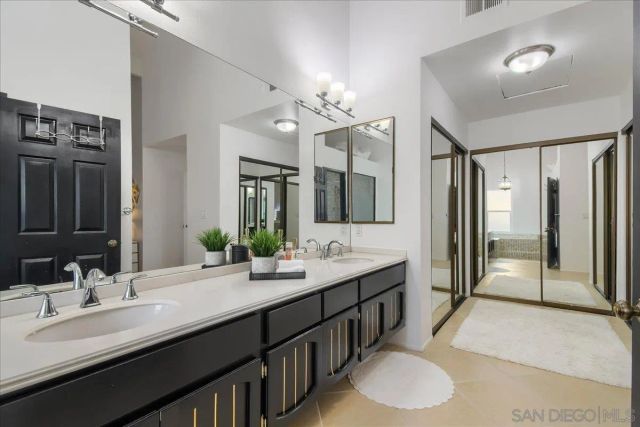 12550 Shropshire Ln, San Diego, CA 92128
