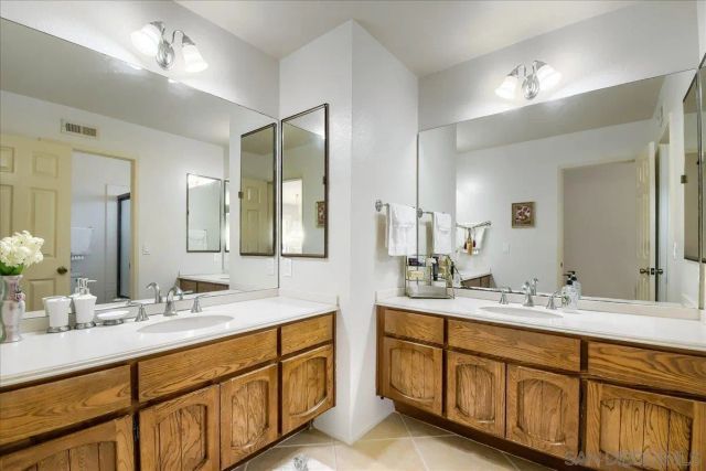 12550 Shropshire Ln, San Diego, CA 92128