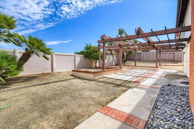 12550 Shropshire Ln, San Diego, CA 92128