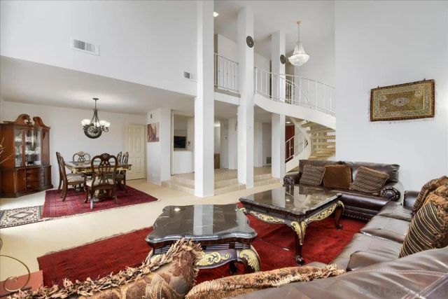 12550 Shropshire Ln, San Diego, CA 92128