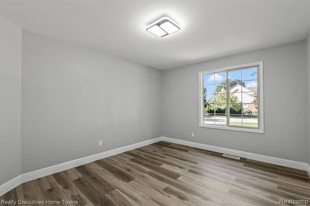 21527 Tangel Drive, Macomb, MI 48044