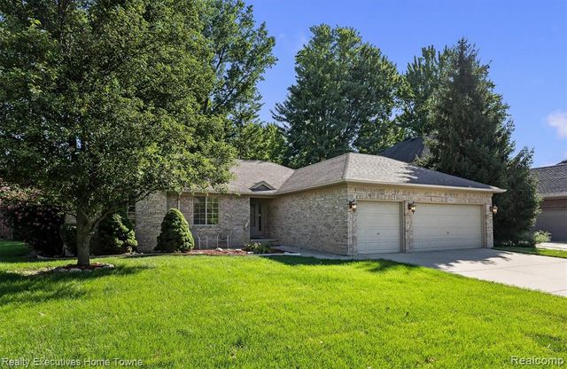 21527 Tangel Drive, Macomb, MI 48044