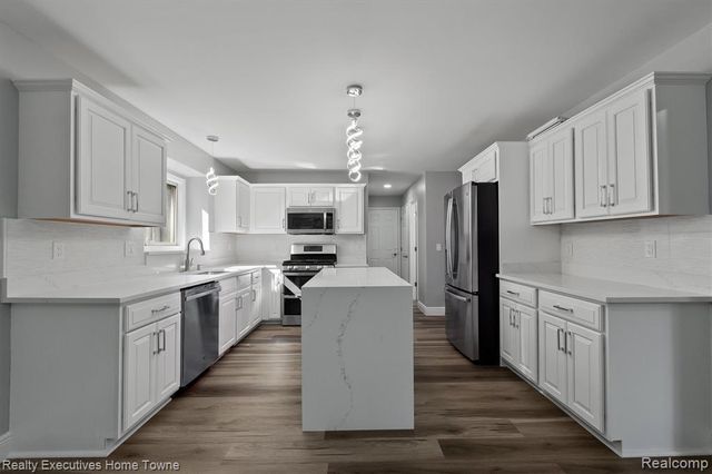 21527 Tangel Drive, Macomb, MI 48044