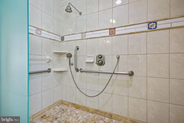 7413 TUPELO DR, Rockville, MD 20855