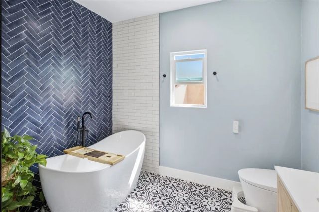 3040 Linden, Long Beach, CA 90807