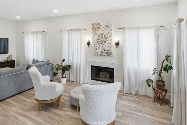 3040 Linden, Long Beach, CA 90807