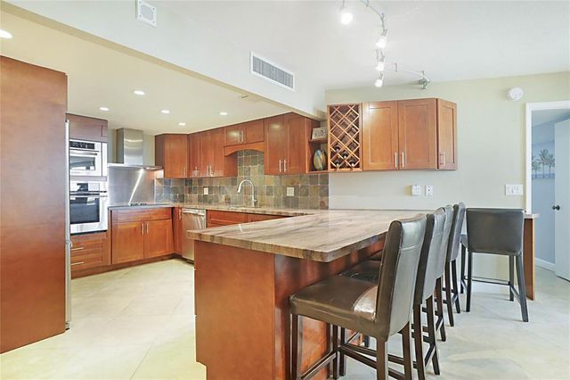 2800 N Ocean Drive B-9d, Singer Island, FL 33404