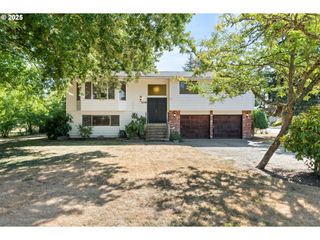1246 Se BARNES Rd, Gresham, OR 97080