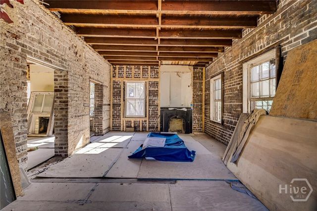 127 E Gordon Street, Savannah, GA 31401