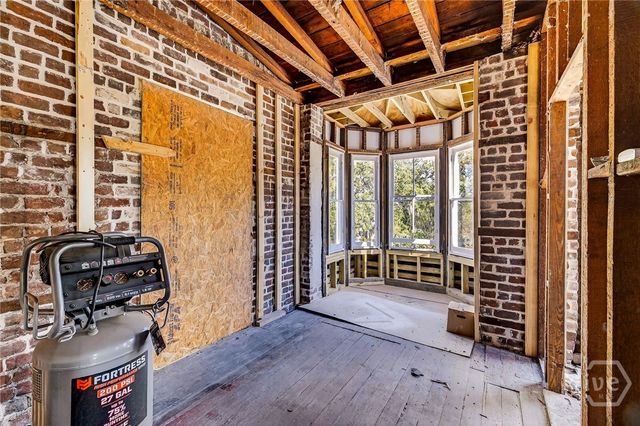 127 E Gordon Street, Savannah, GA 31401