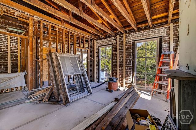 127 E Gordon Street, Savannah, GA 31401