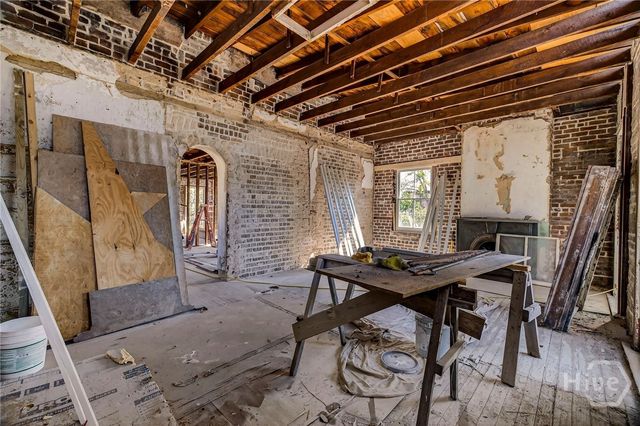 127 E Gordon Street, Savannah, GA 31401