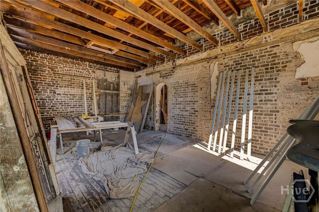 127 E Gordon Street, Savannah, GA 31401