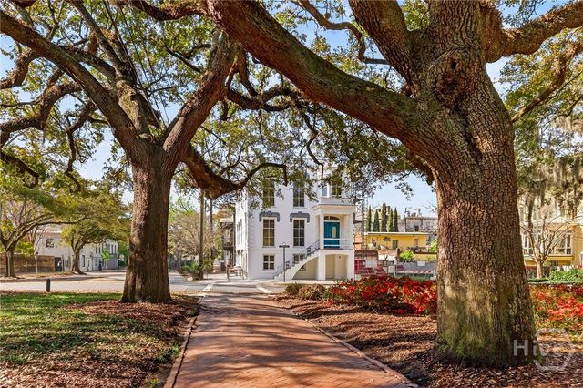 127 E Gordon Street, Savannah, GA 31401