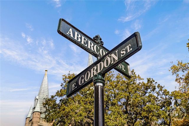 127 E Gordon Street, Savannah, GA 31401