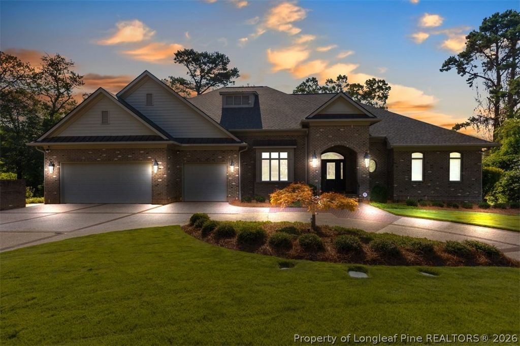 319 Birnam Drive, Fayetteville, NC 28305 — exterior