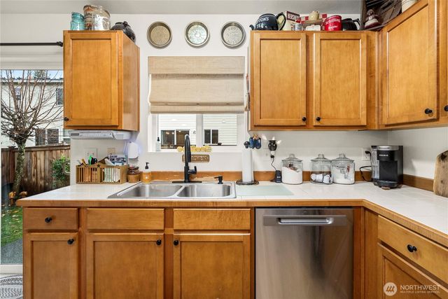 28127 240th Avenue SE, Maple Valley, WA 98038