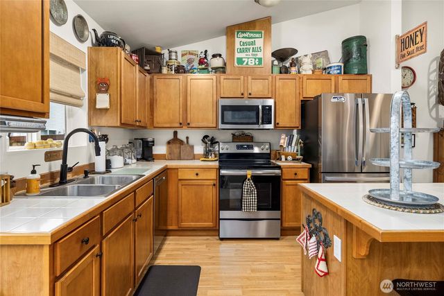 28127 240th Avenue SE, Maple Valley, WA 98038