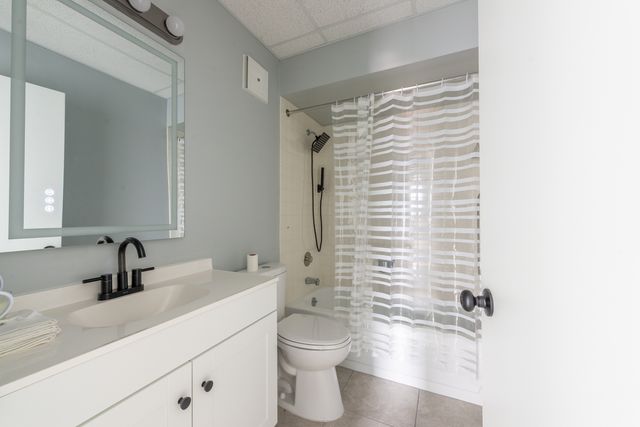 300 Park Avenue 749, Calumet City, IL 60409