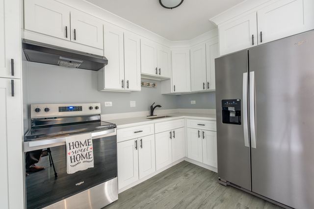 300 Park Avenue 749, Calumet City, IL 60409