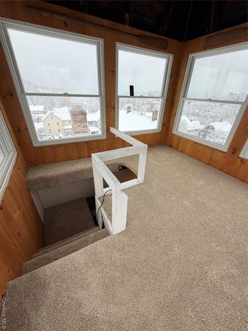 64 Anstice Street 3F, Oyster Bay, NY 11771