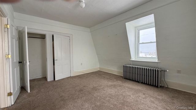 64 Anstice Street 3F, Oyster Bay, NY 11771