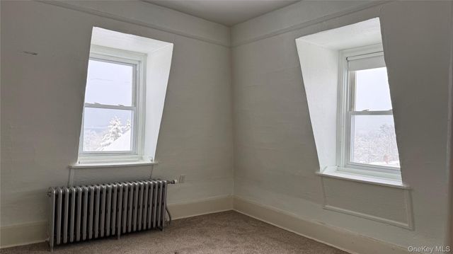 64 Anstice Street 3F, Oyster Bay, NY 11771