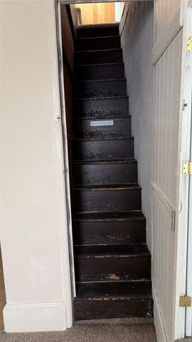 64 Anstice Street 3F, Oyster Bay, NY 11771