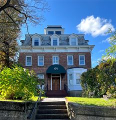 64 Anstice Street 3F, Oyster Bay, NY 11771