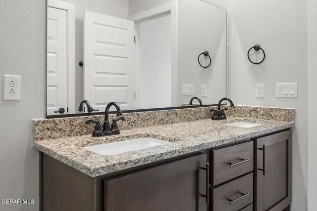 3809 Course Street, El Paso, TX 79938