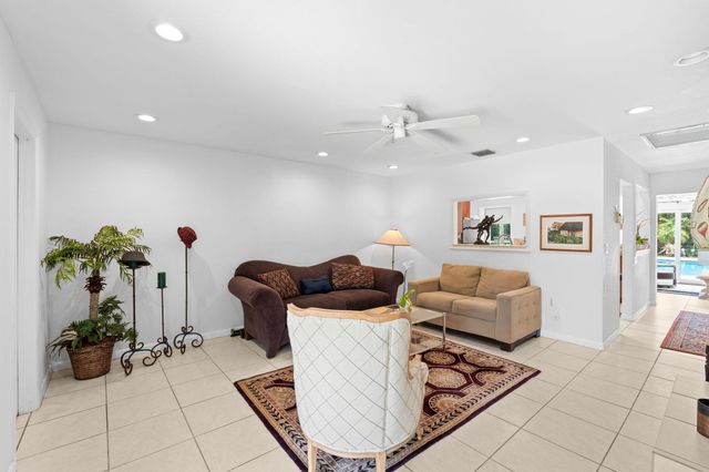 10970 S 58th Rd Road S, Lake Worth, FL 33449