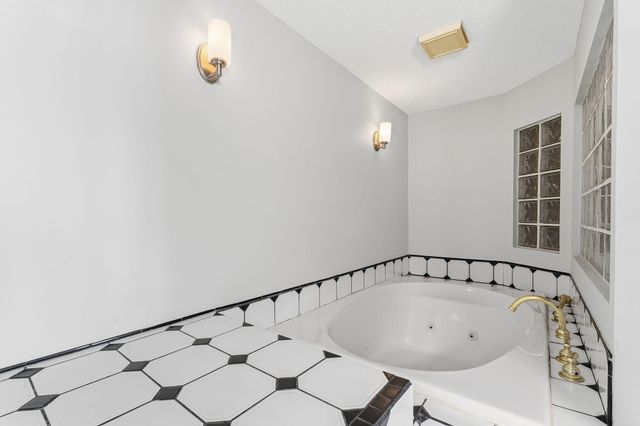 14204 Towers Lane, Eden Prairie, MN 55347