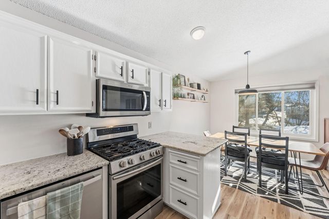 14204 Towers Lane, Eden Prairie, MN 55347